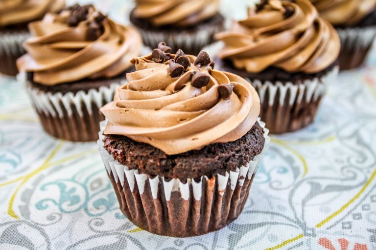 gluten free carrot cake cream cheese icing